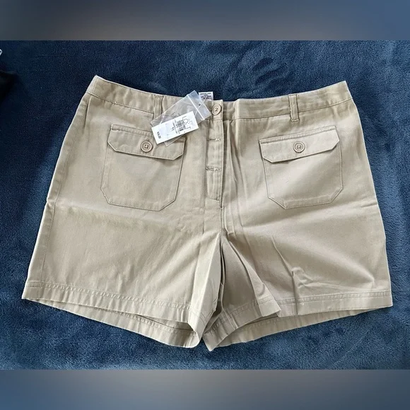 Ann Taylor Loft Khaki Front-Pocket Shorts | Size 14 - Picture 1 of 6